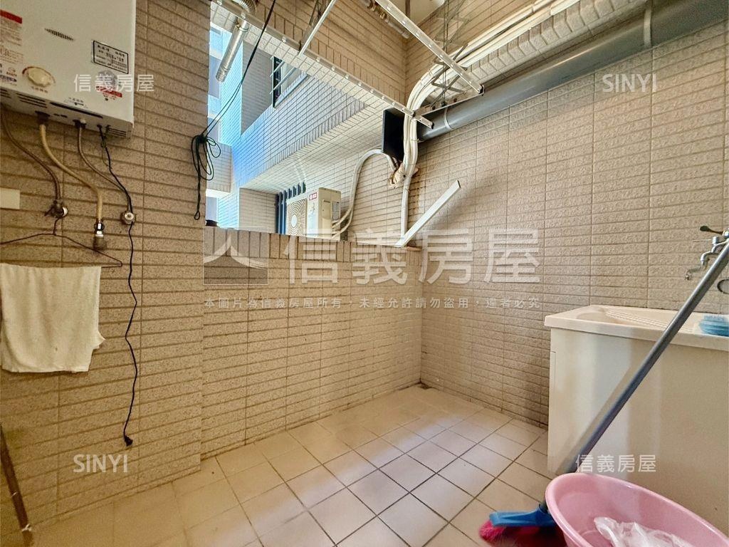 ｉＰａｒｋ三房平車面公園房屋室內格局與周邊環境