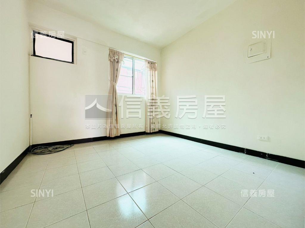 黎明邊間大藍天房屋室內格局與周邊環境