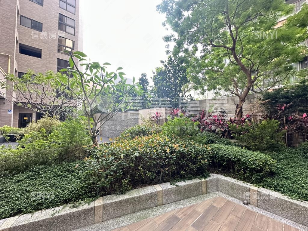 臻藏．櫻花藝｜頂樓露臺戶房屋室內格局與周邊環境