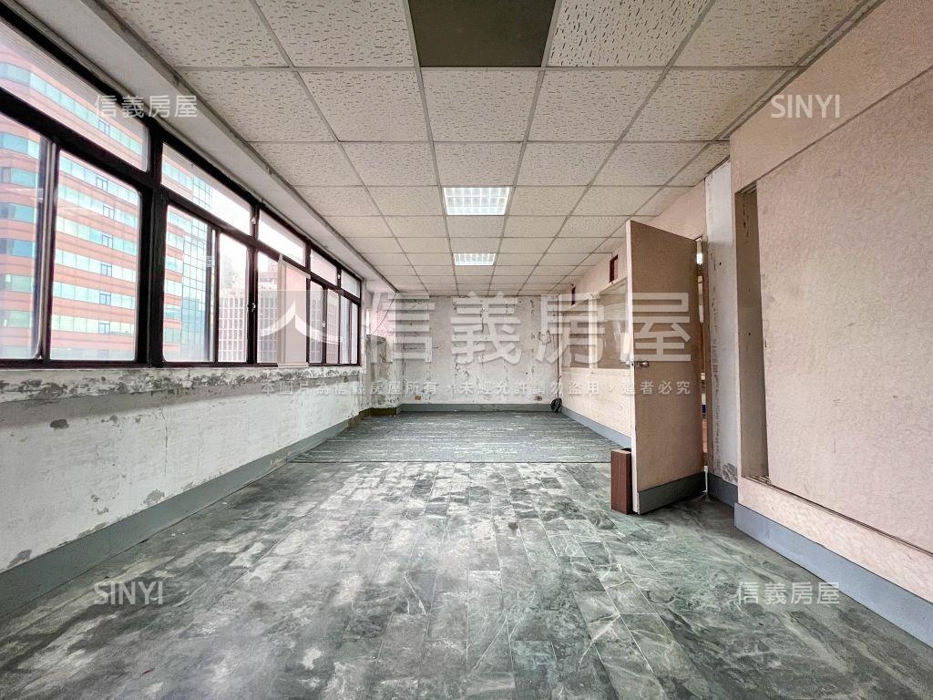 中正三路黃金地段商辦房屋室內格局與周邊環境