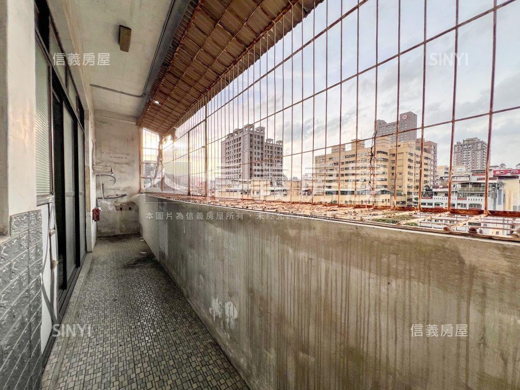 中正三路黃金地段商辦房屋室內格局與周邊環境