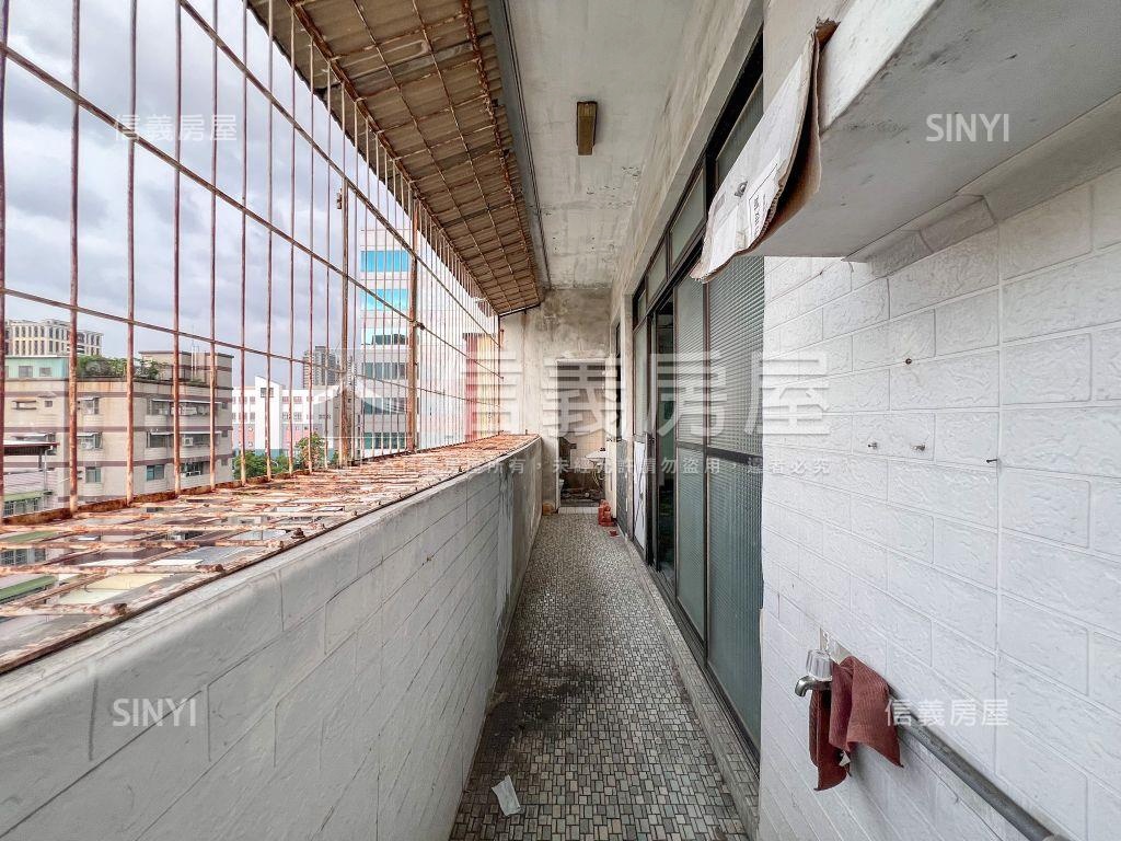 中正三路黃金地段商辦房屋室內格局與周邊環境