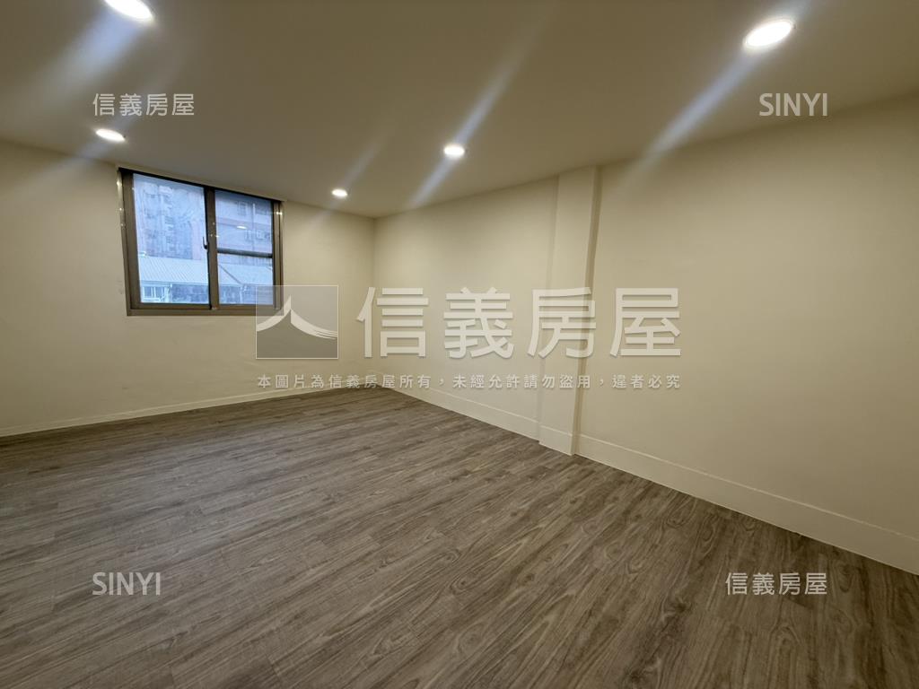 正中興路大空間賺錢透店房屋室內格局與周邊環境