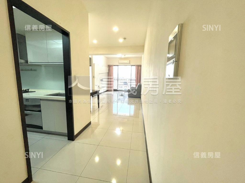 鴻築中高樓層採光兩房車位房屋室內格局與周邊環境