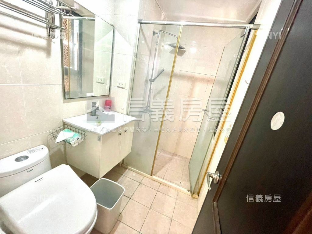 鴻築中高樓層採光兩房車位房屋室內格局與周邊環境