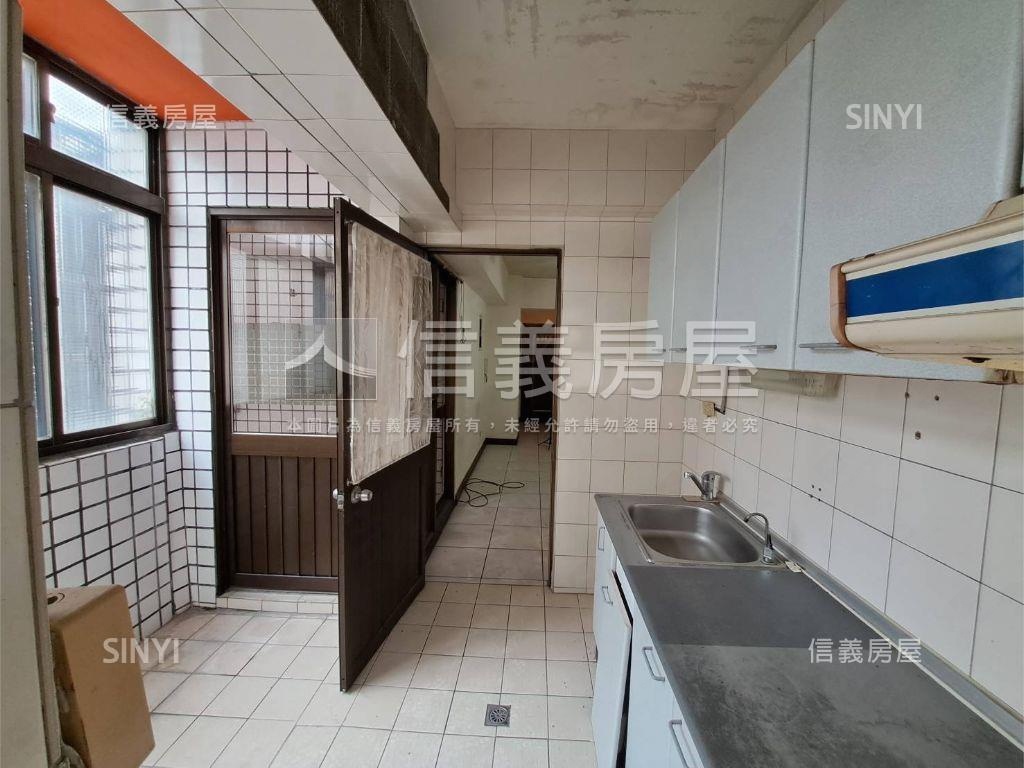 樹孝商圈低總價三房房屋室內格局與周邊環境