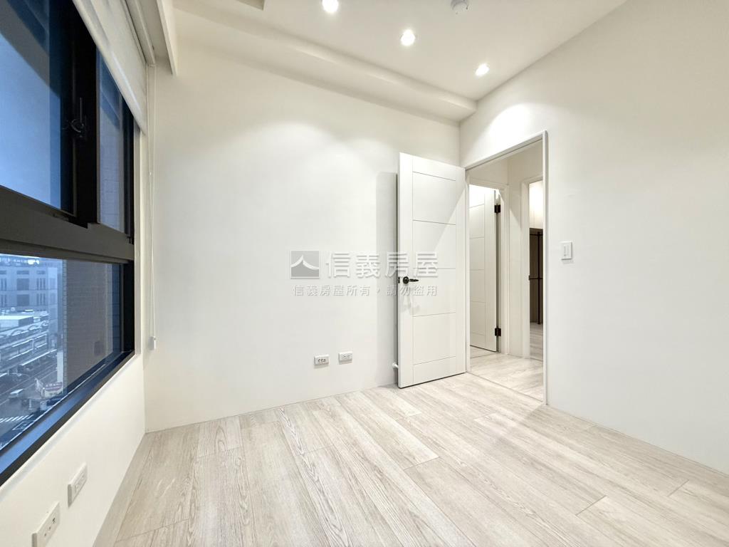 繪上品裝潢景觀三房平面車房屋室內格局與周邊環境