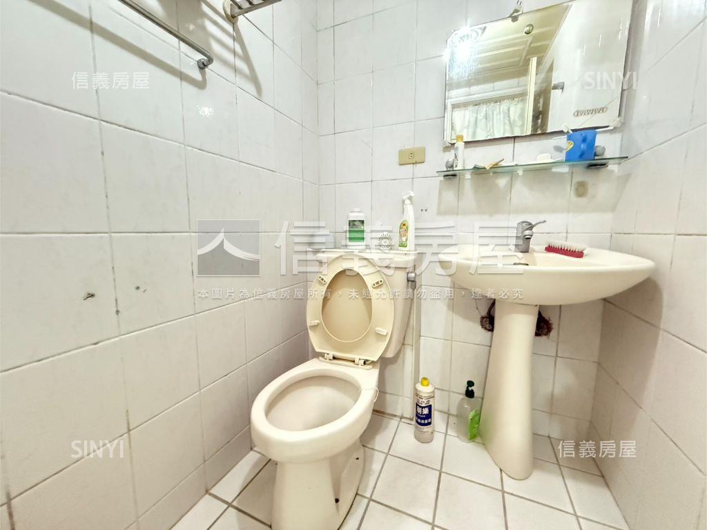 景安捷運摩登時尚首購套房房屋室內格局與周邊環境