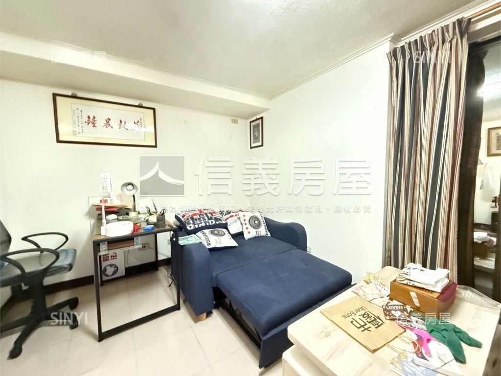 景安捷運摩登時尚首購套房房屋室內格局與周邊環境