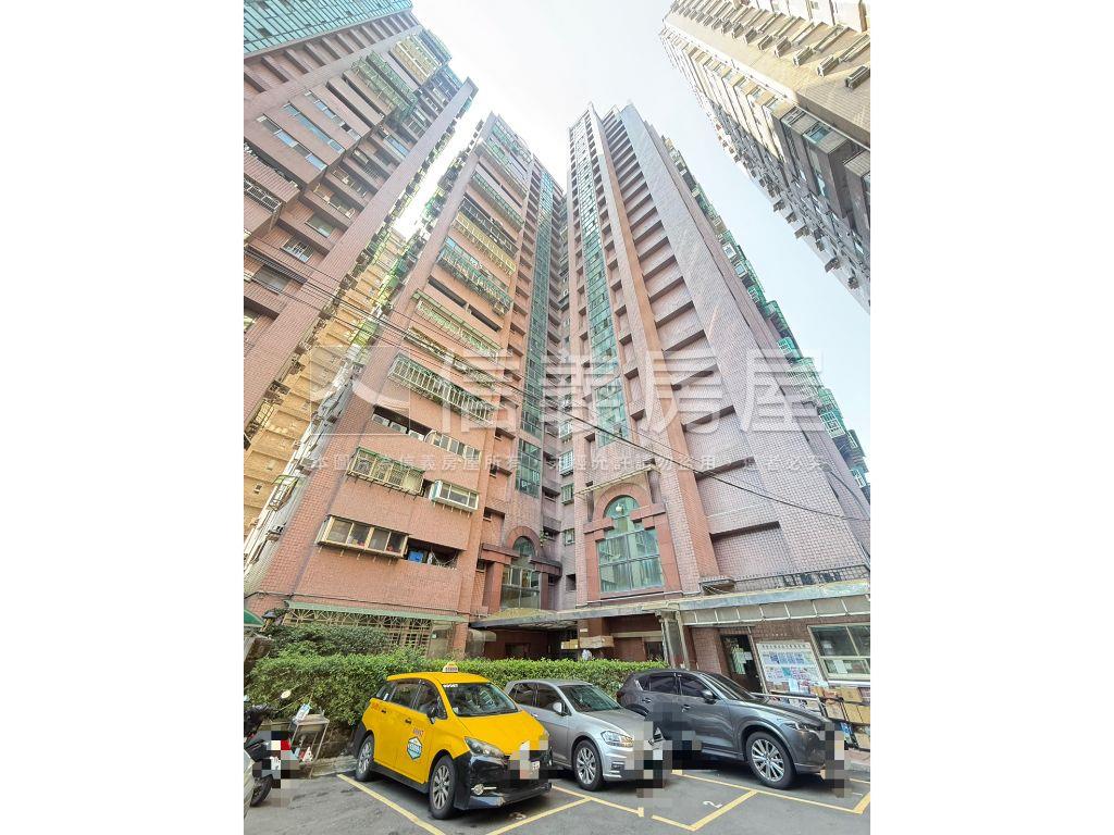 景安捷運摩登時尚首購套房房屋室內格局與周邊環境