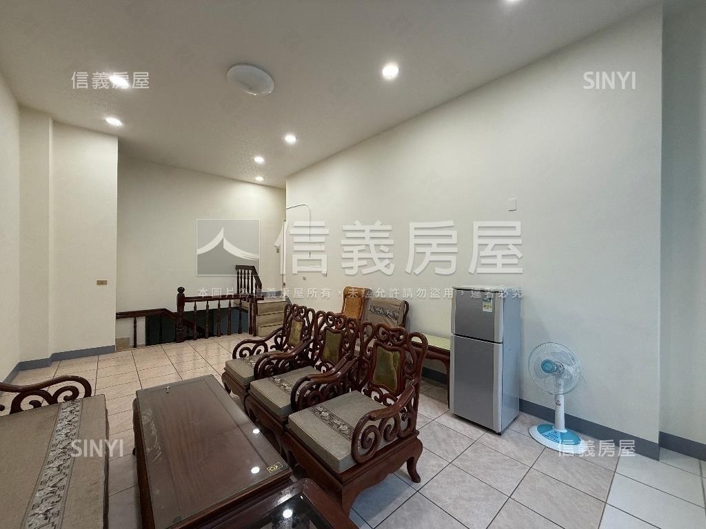 河堤獨棟邊間典藏美邸房屋室內格局與周邊環境