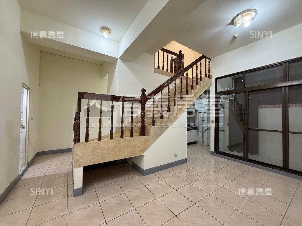 河堤獨棟邊間典藏美邸房屋室內格局與周邊環境