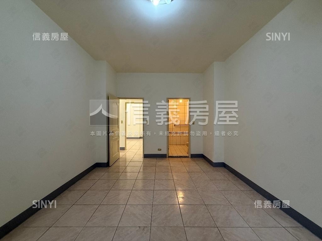 河堤獨棟邊間典藏美邸房屋室內格局與周邊環境