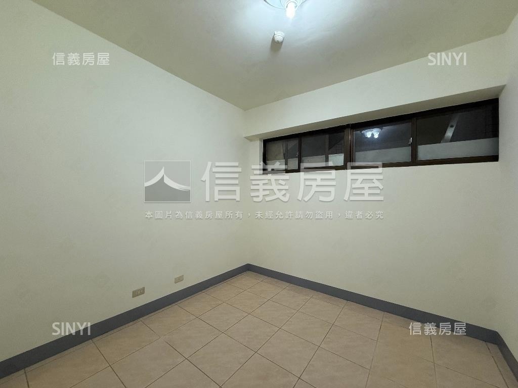 河堤獨棟邊間典藏美邸房屋室內格局與周邊環境