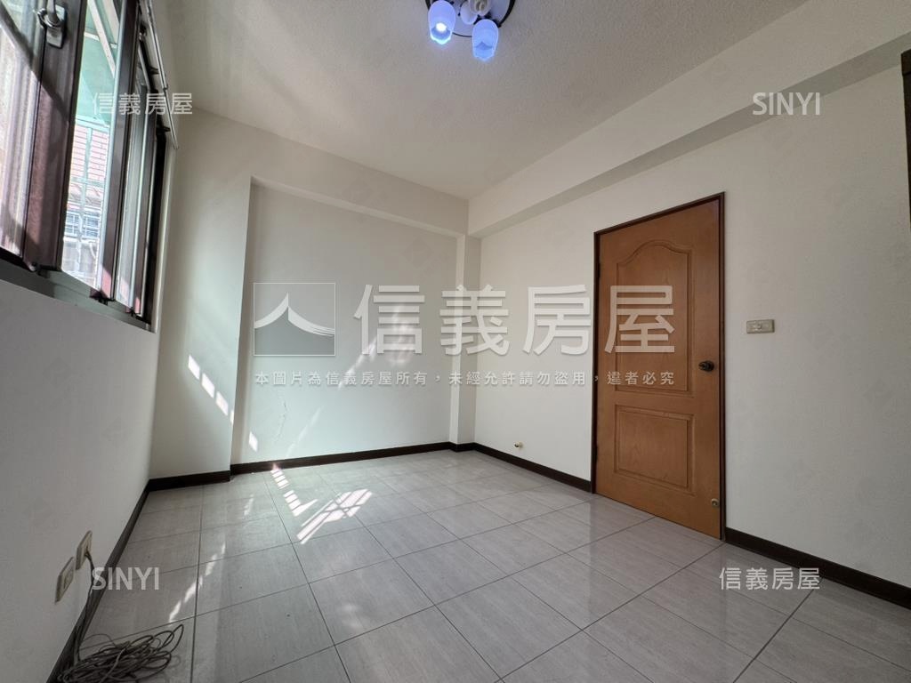 近東區皇龍車墅房屋室內格局與周邊環境