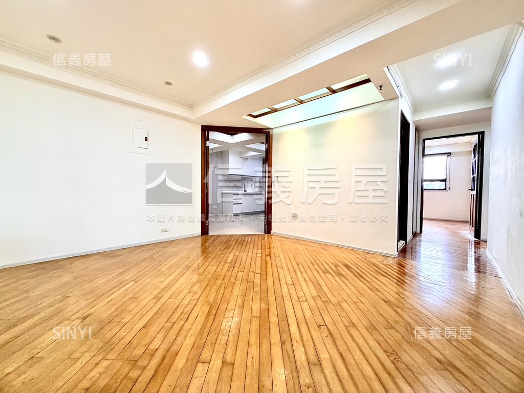 首排景觀｜國泰美三房平車房屋室內格局與周邊環境