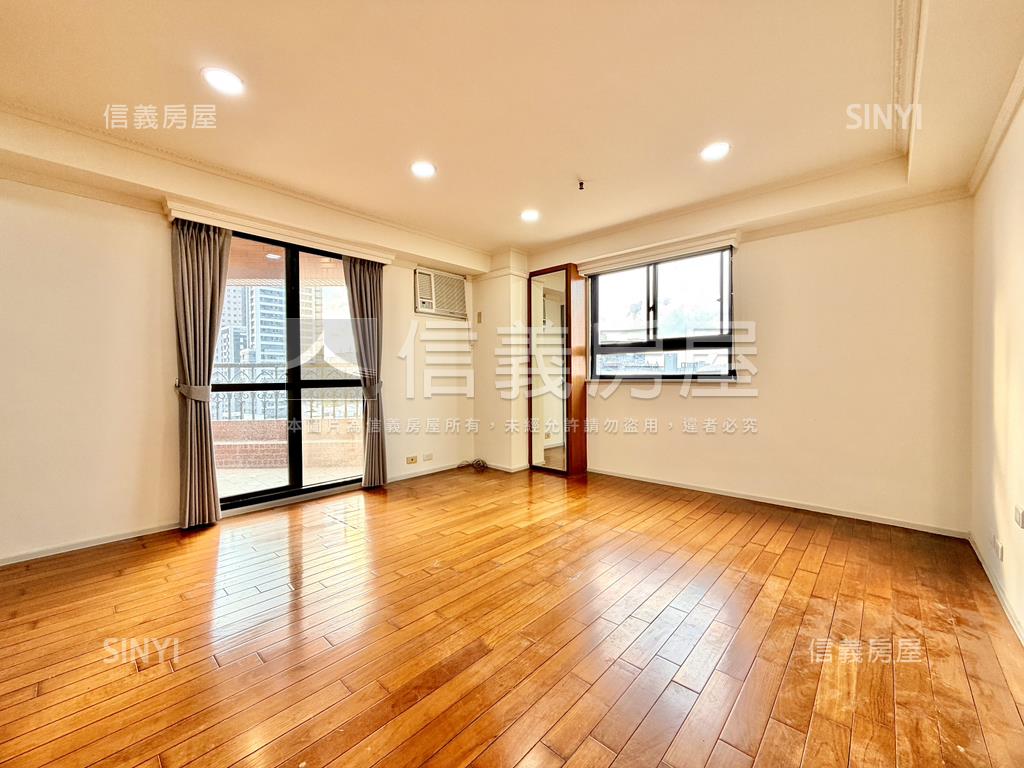 首排景觀｜國泰美三房平車房屋室內格局與周邊環境