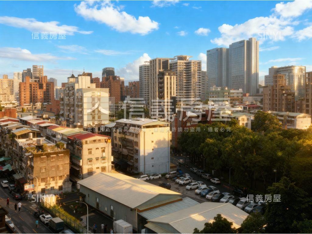 專任擎天森林４７坪雙車位房屋室內格局與周邊環境