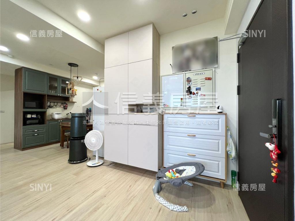 頂樓三面採光質感三房平車房屋室內格局與周邊環境