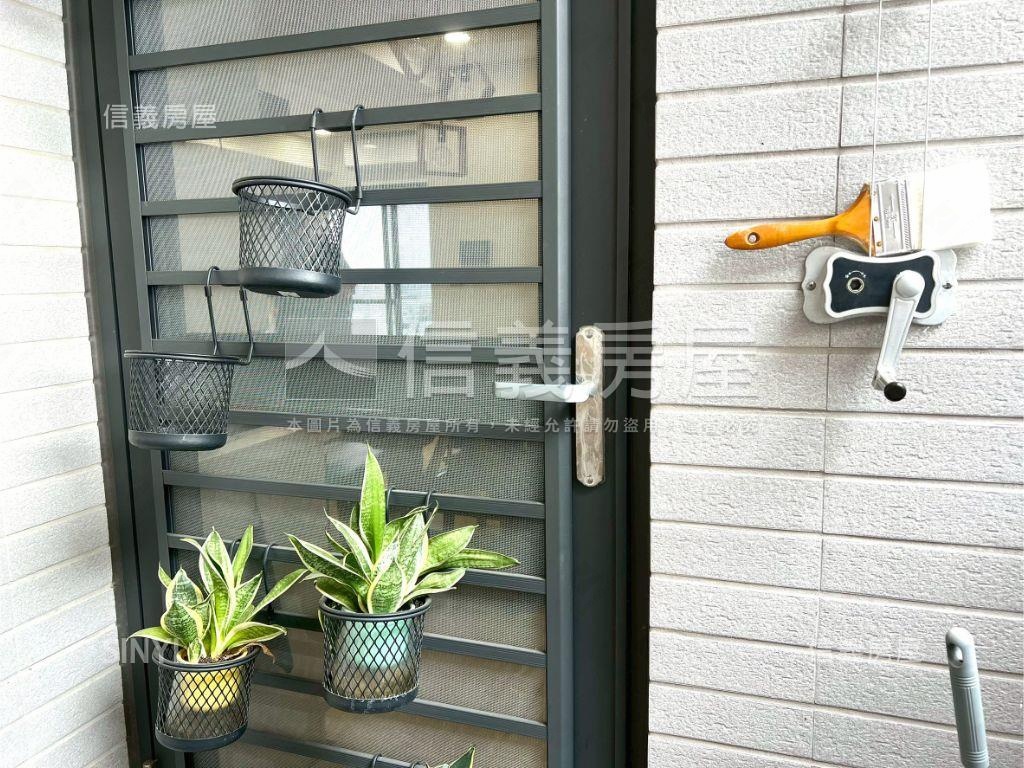 頂樓三面採光質感三房平車房屋室內格局與周邊環境