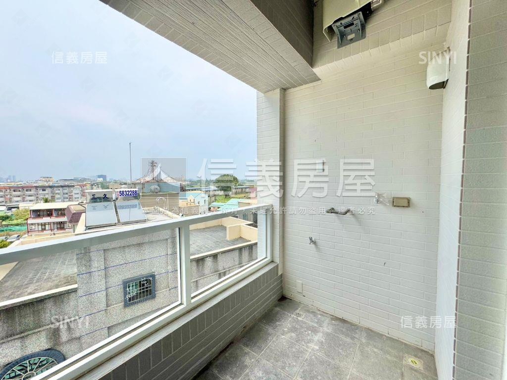 南科富境全新三房車位３樓房屋室內格局與周邊環境