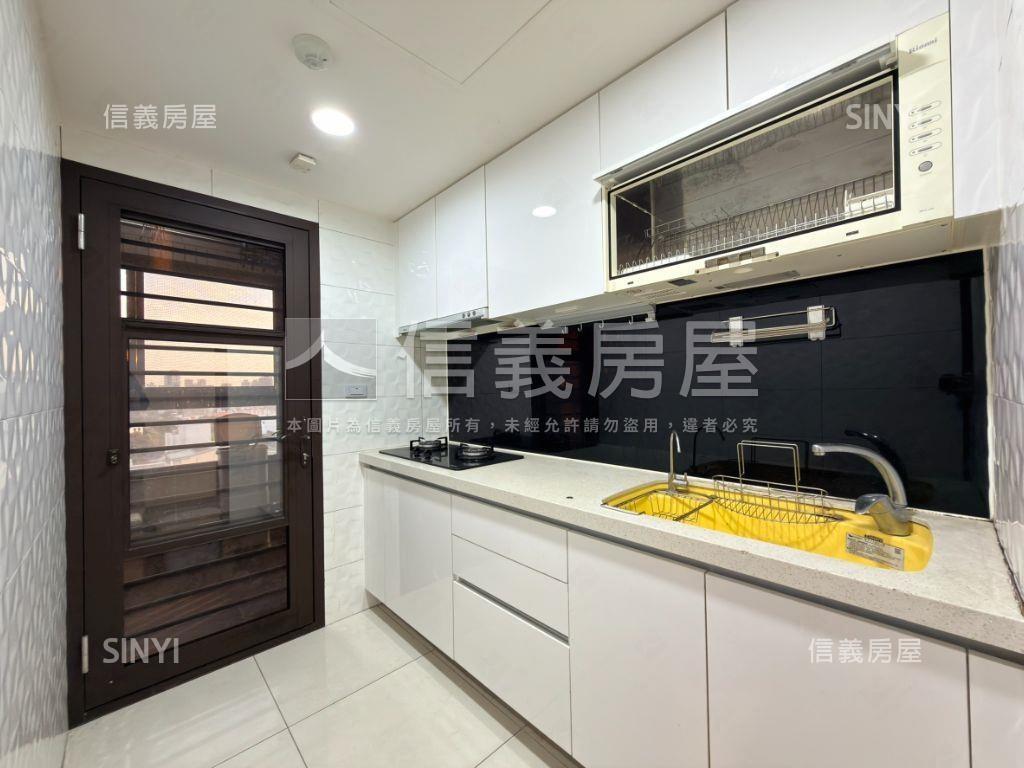 視野朝南高樓☆２房平車房屋室內格局與周邊環境