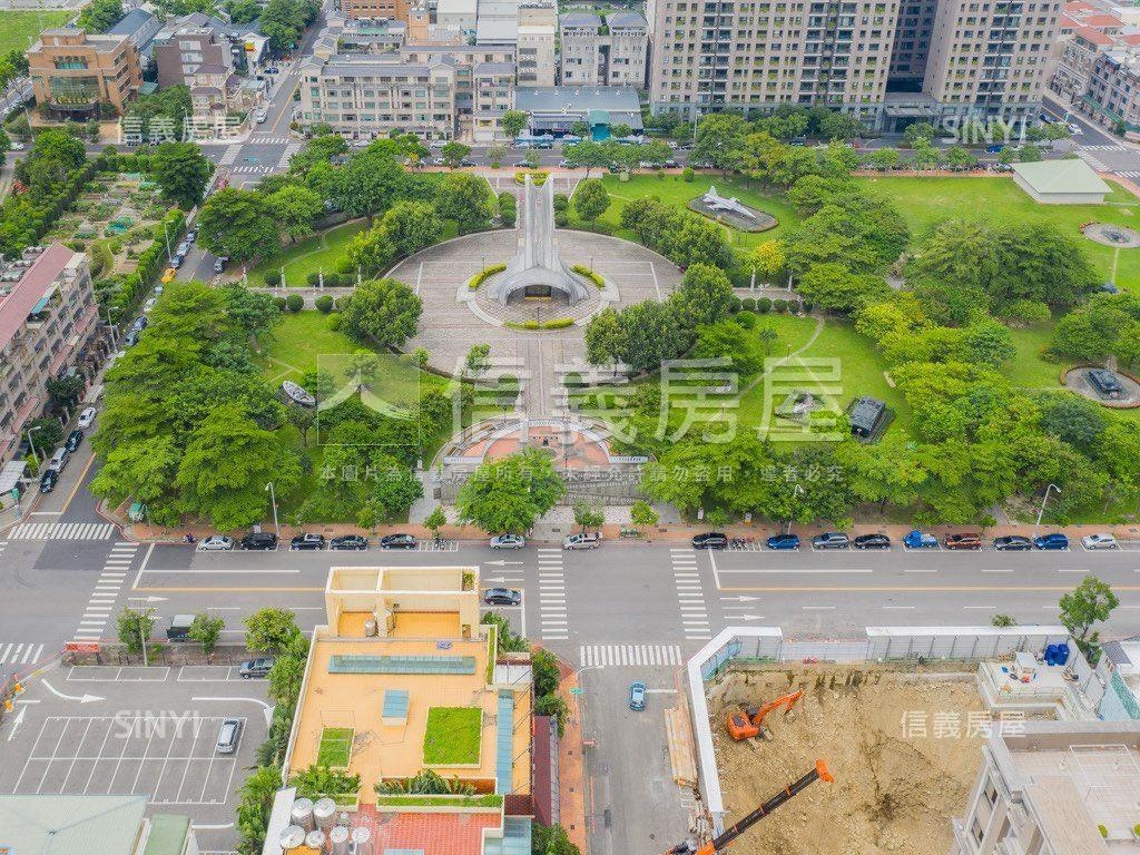 視野朝南高樓☆２房平車房屋室內格局與周邊環境