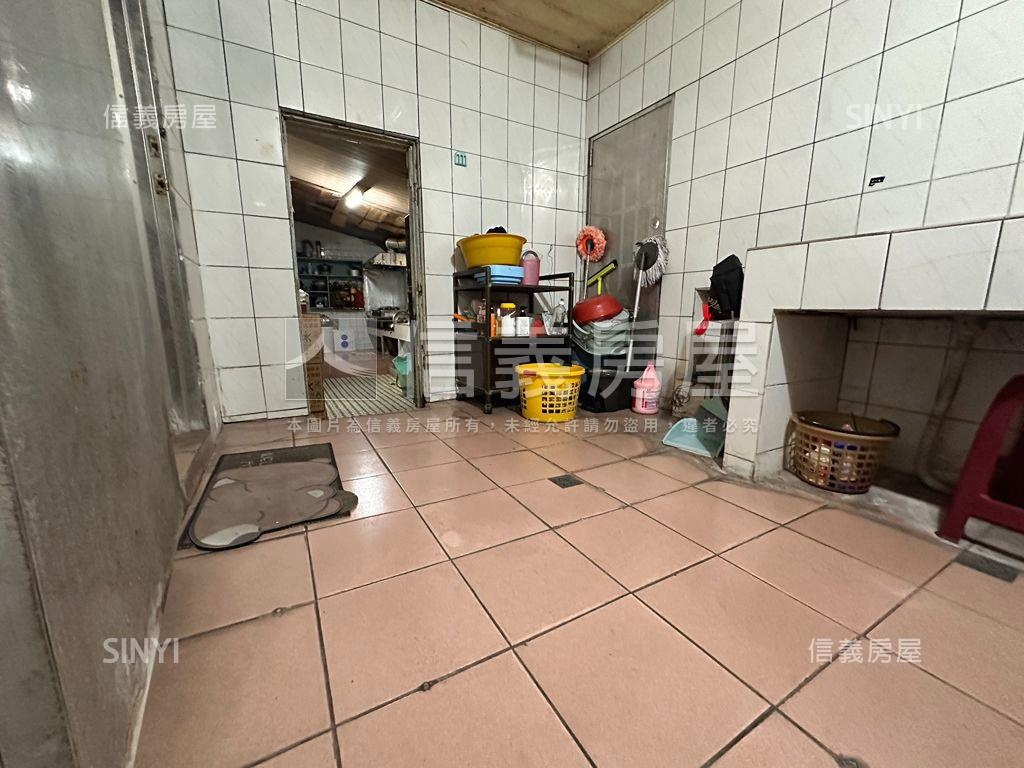 邊間大地坪透天房屋室內格局與周邊環境