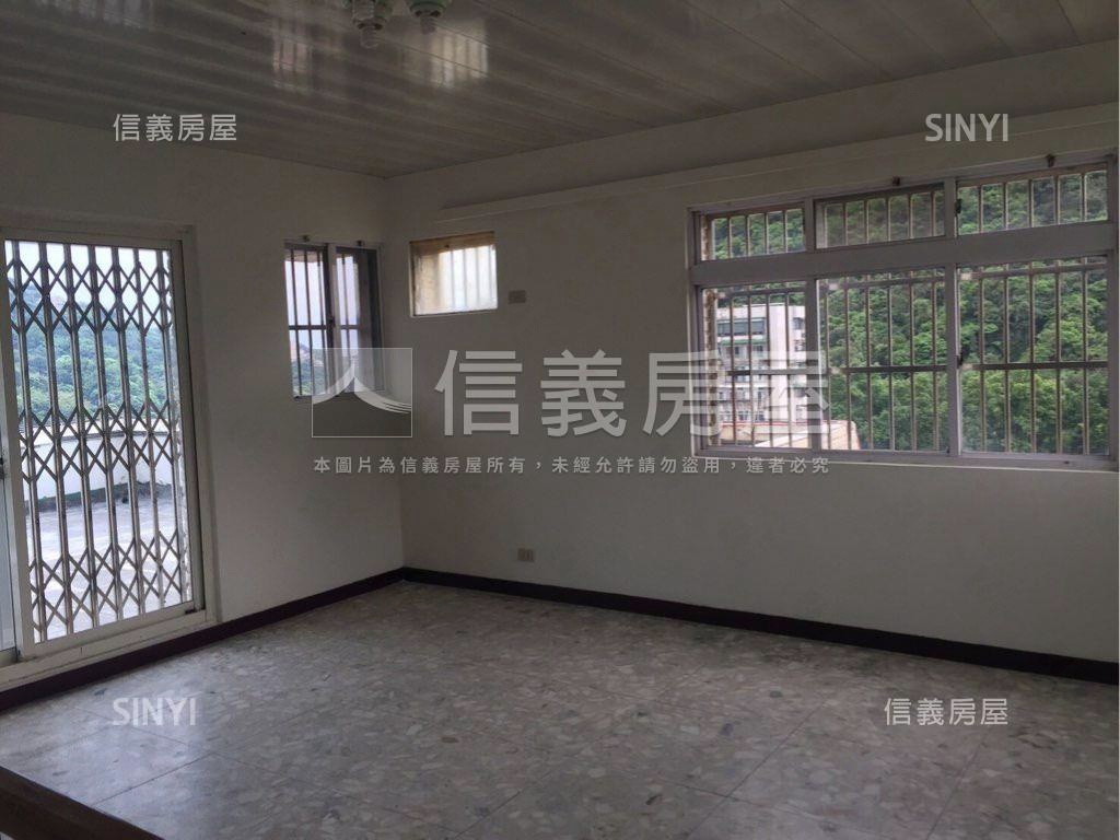 青山環抱～價錢可談房屋室內格局與周邊環境