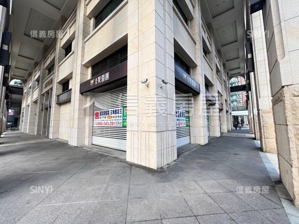 藝文核心麥當勞旁面寬店面房屋室內格局與周邊環境