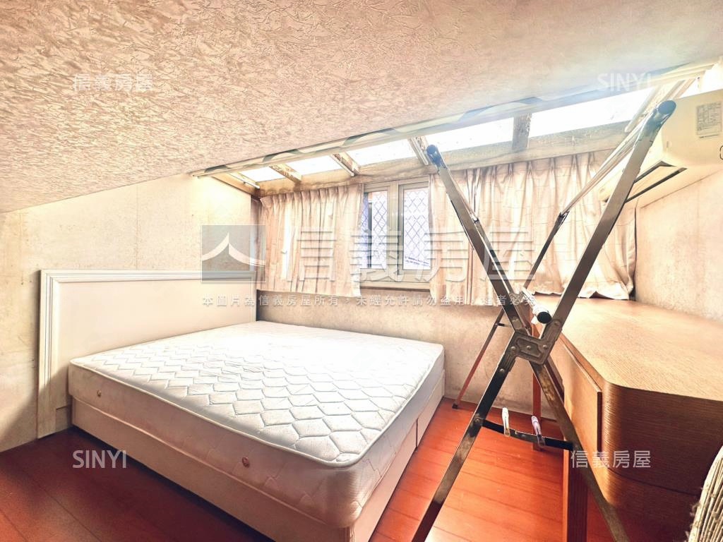 次高樓層．樓中堡房屋室內格局與周邊環境