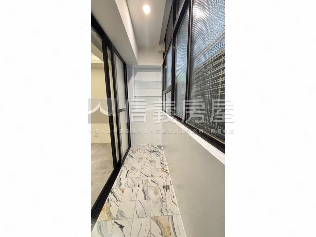 近捷運美妝精品兩房房屋室內格局與周邊環境