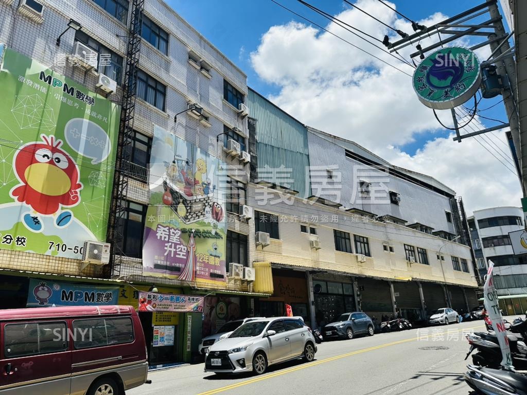 大東捷運旁大地坪角窗透店房屋室內格局與周邊環境