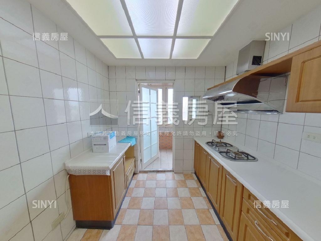 捷運中和‧童話特區房屋室內格局與周邊環境
