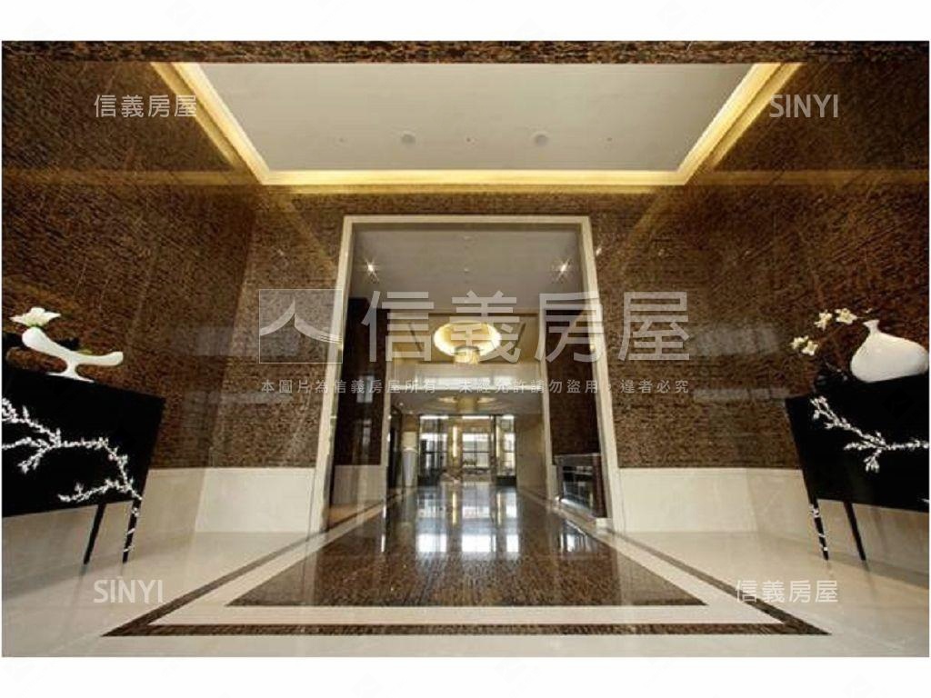 ★中港ＴｈｅＯＮＥ樓店１房屋室內格局與周邊環境