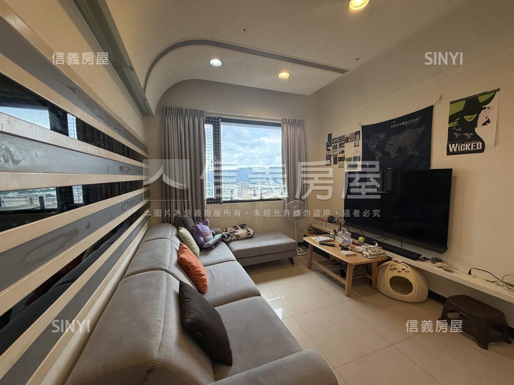 專任哈佛日出山景衛浴開窗房屋室內格局與周邊環境