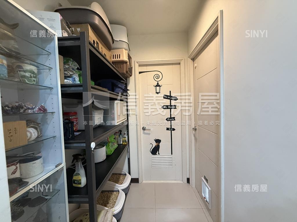 專任哈佛日出山景衛浴開窗房屋室內格局與周邊環境