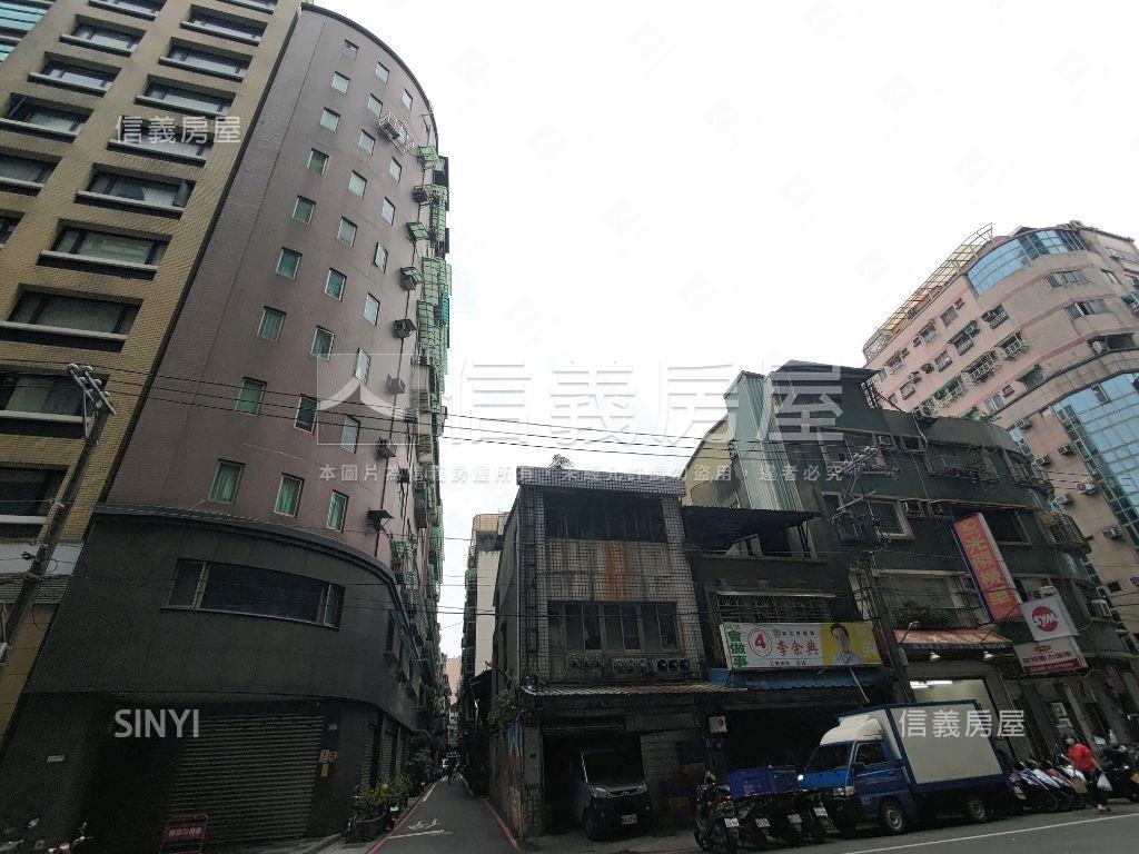近台北橋大戶電梯收租房屋室內格局與周邊環境