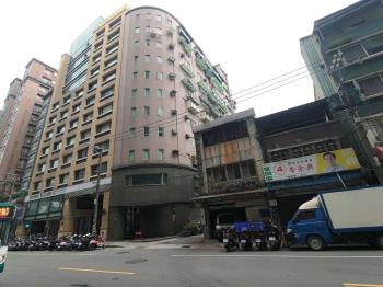 近台北橋大戶電梯收租