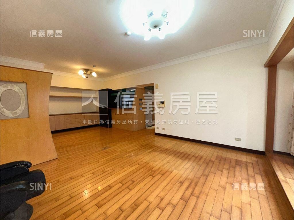大鵬三房坡平車位✨房屋室內格局與周邊環境