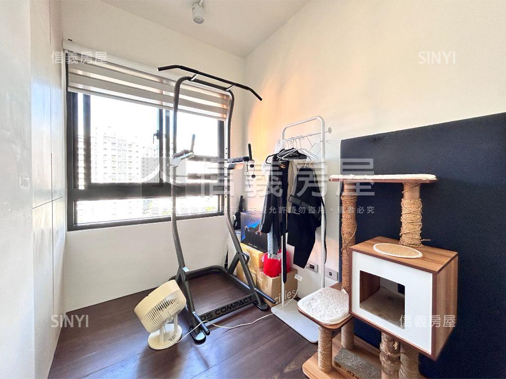 晴朗！高樓兩房平車美宅房屋室內格局與周邊環境