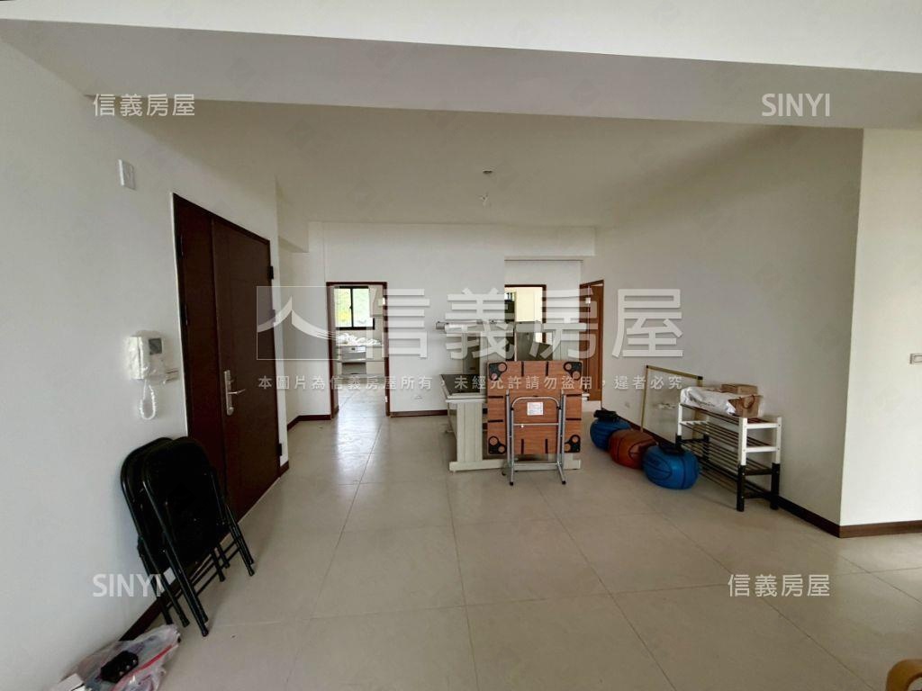 文山苑綠意大３房車位房屋室內格局與周邊環境