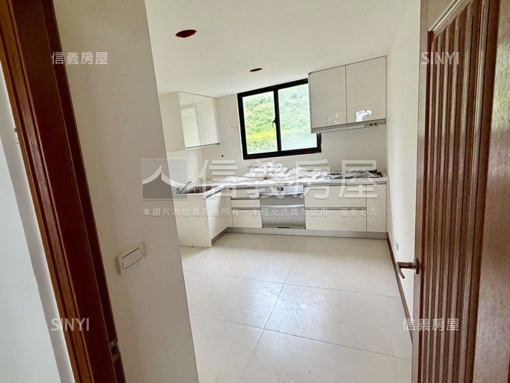 文山苑綠意大３房車位房屋室內格局與周邊環境