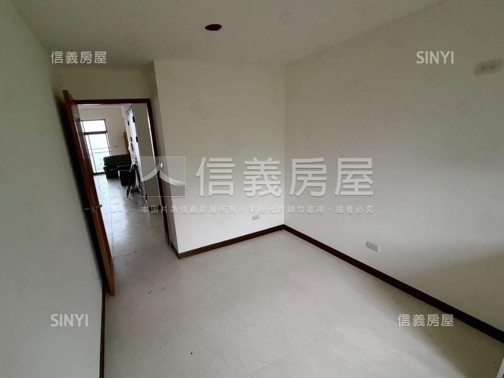 文山苑綠意大３房車位房屋室內格局與周邊環境