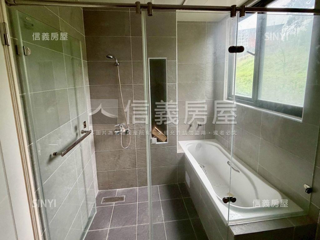 文山苑綠意大３房車位房屋室內格局與周邊環境