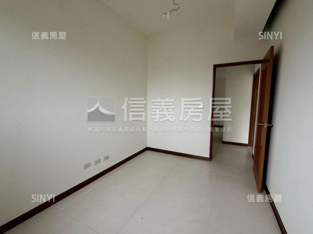 文山苑綠意大３房車位房屋室內格局與周邊環境