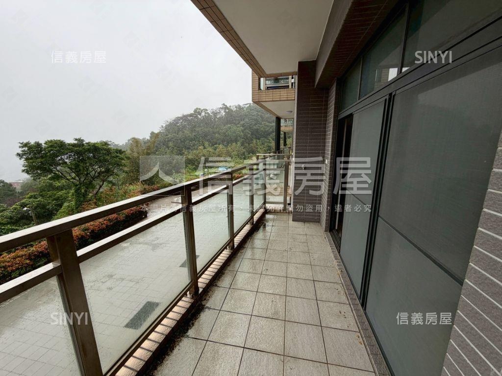 文山苑綠意大３房車位房屋室內格局與周邊環境