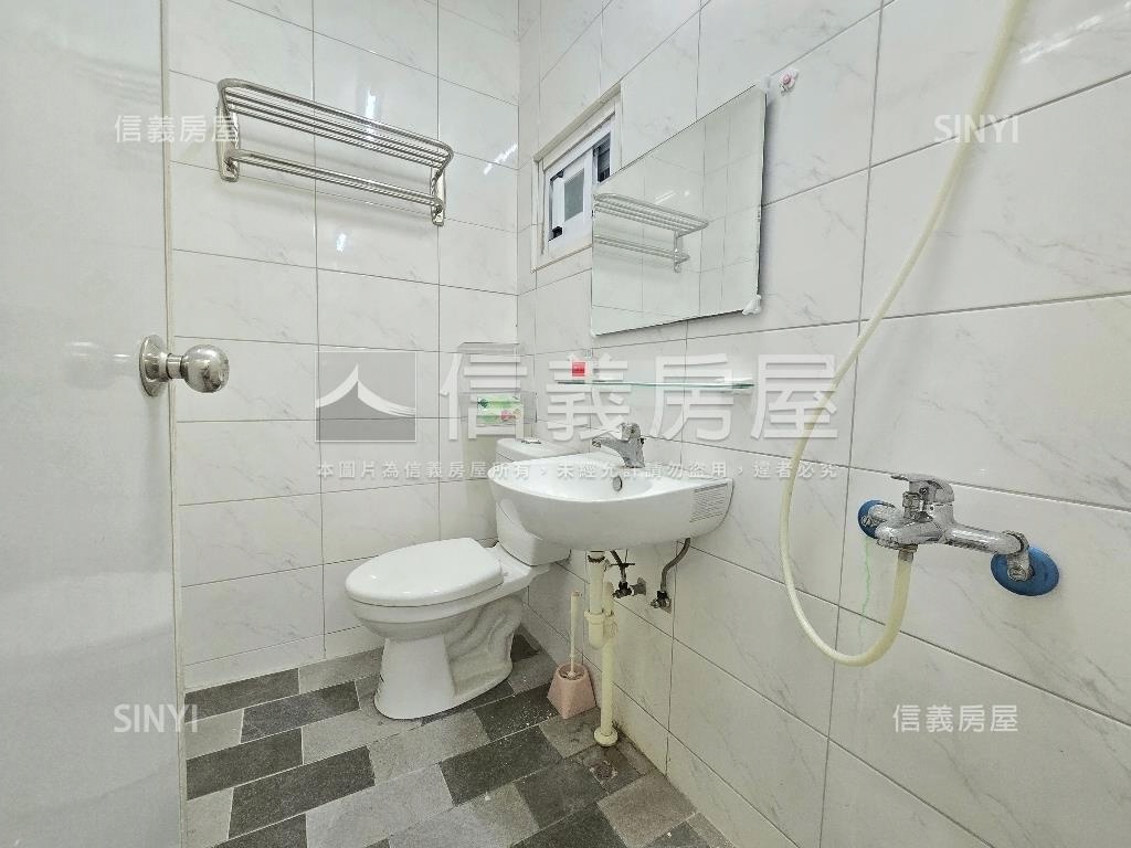南區公英六街透天房屋室內格局與周邊環境