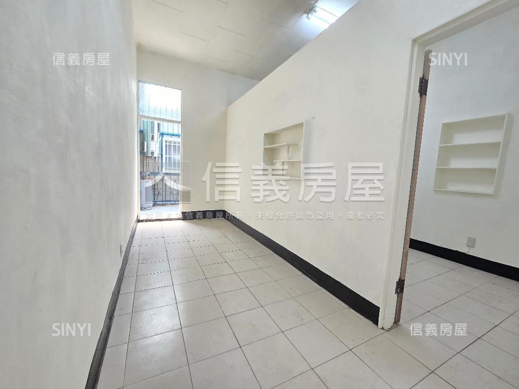 南區公英六街透天房屋室內格局與周邊環境