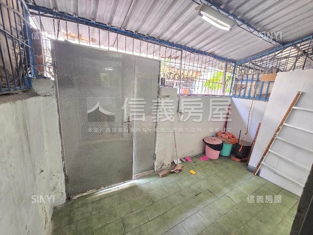南區公英六街透天房屋室內格局與周邊環境